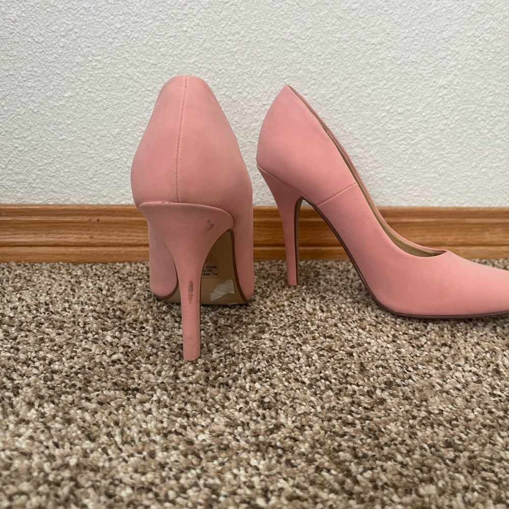 Heels - Picture 4 of 5